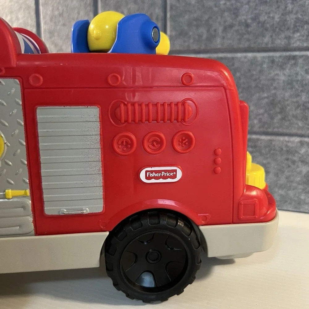 Fisher Price Little People Musical Red Fire Truck Lights & Sound 2 Firefighters
